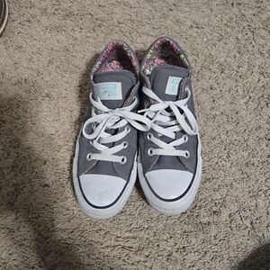 Converse Low Top Sneakers in Gray with Pink Floral Lining